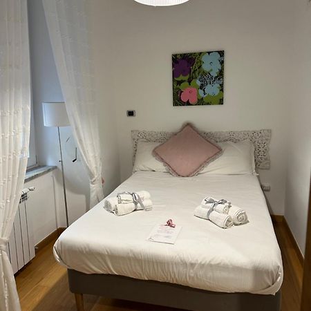 Crise Home Наполи Екстериор снимка