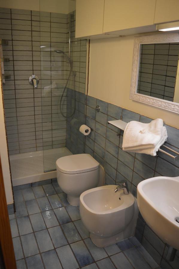 Crise Home Наполи Екстериор снимка
