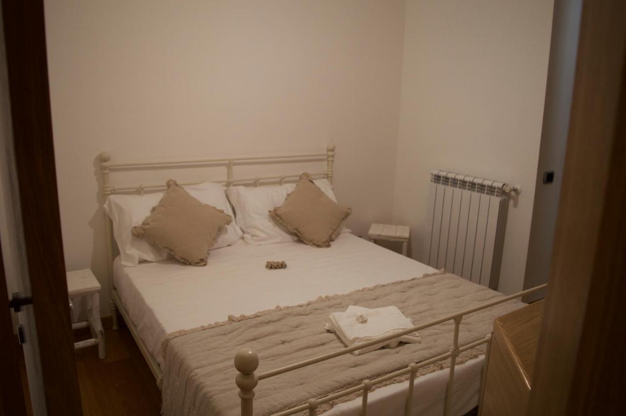 Crise Home Наполи Екстериор снимка